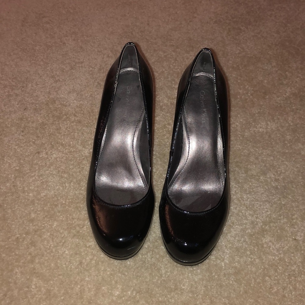 Black Calvin Klein heals.